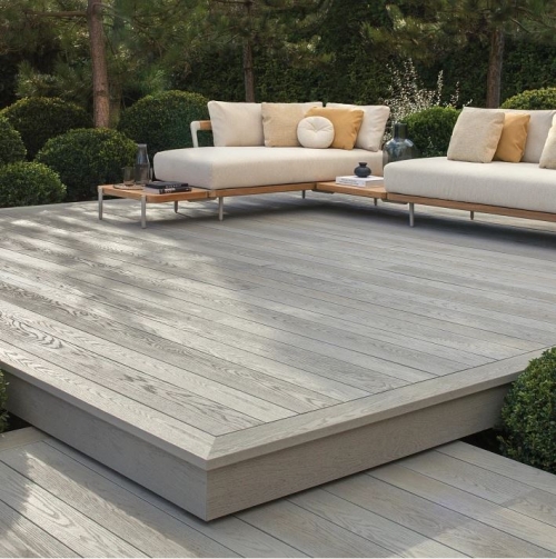 Millboard ENHANCED GRAIN Smoked Oak